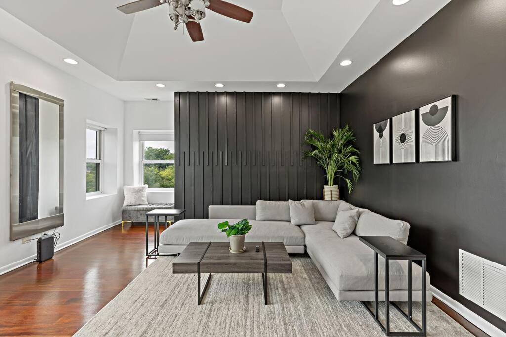 The Penthouse, Lux Stay Near Downtown, Uofc & Lake Σικάγο Εξωτερικό φωτογραφία